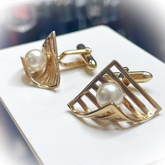 💕Beautiful Gold Tone Vintage Swank Cufflinks with Pearl💕 - Picture 2 of 6